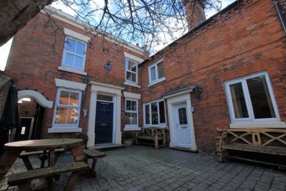 5&nbsp;Bedroom&nbsp;Detached